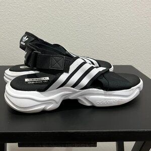 Adidas Originals Magmur Sport Sandal Black & White Womens US Size 9